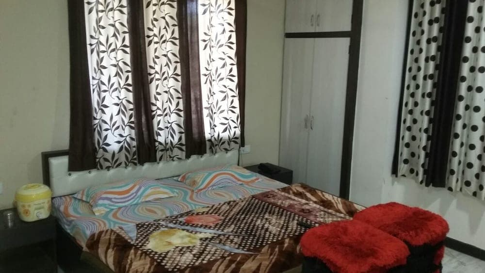 Hotel Divya palace & Restaurent