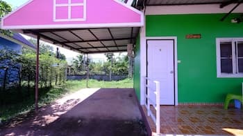 Sarocha Resort