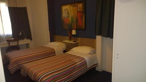 Almi Rooms