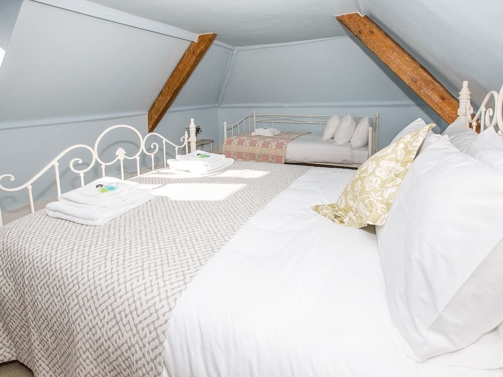 EJ s Bed and Breakfast