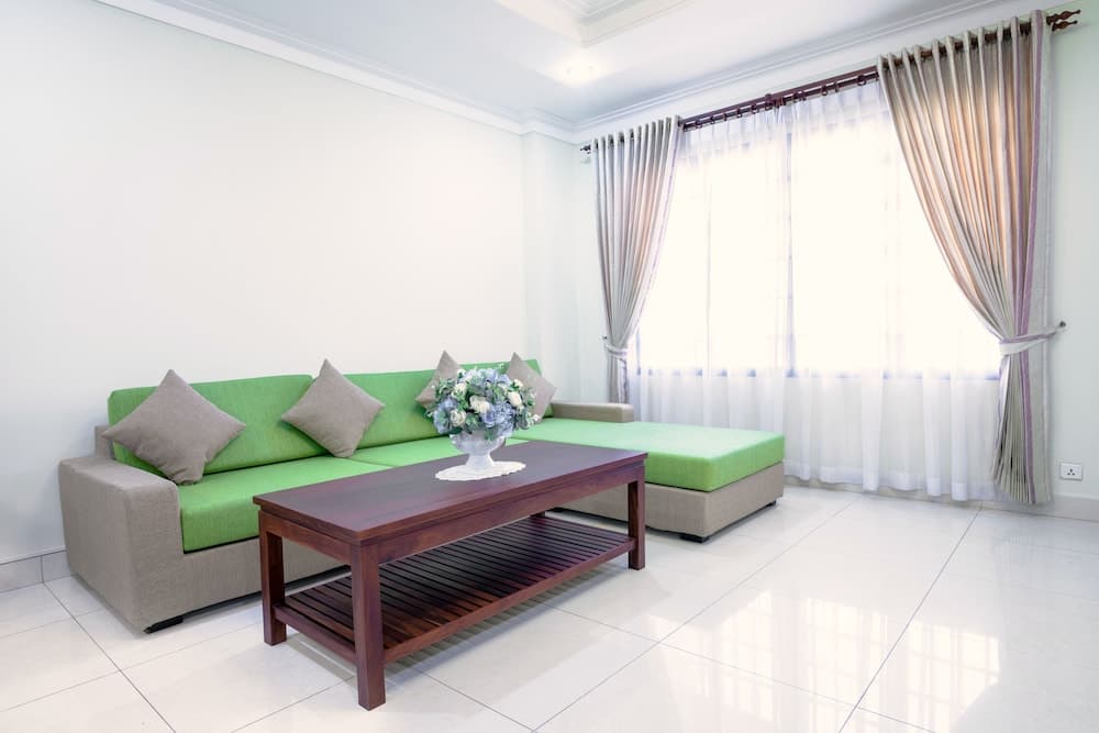 Hampton Hotel & Apartment