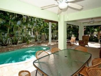 Manna Tee Beach House