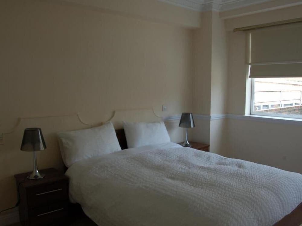 The Elegant Mayfair