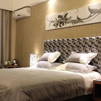 Float International Hotel