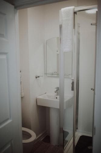 16 Pilrig Guest House