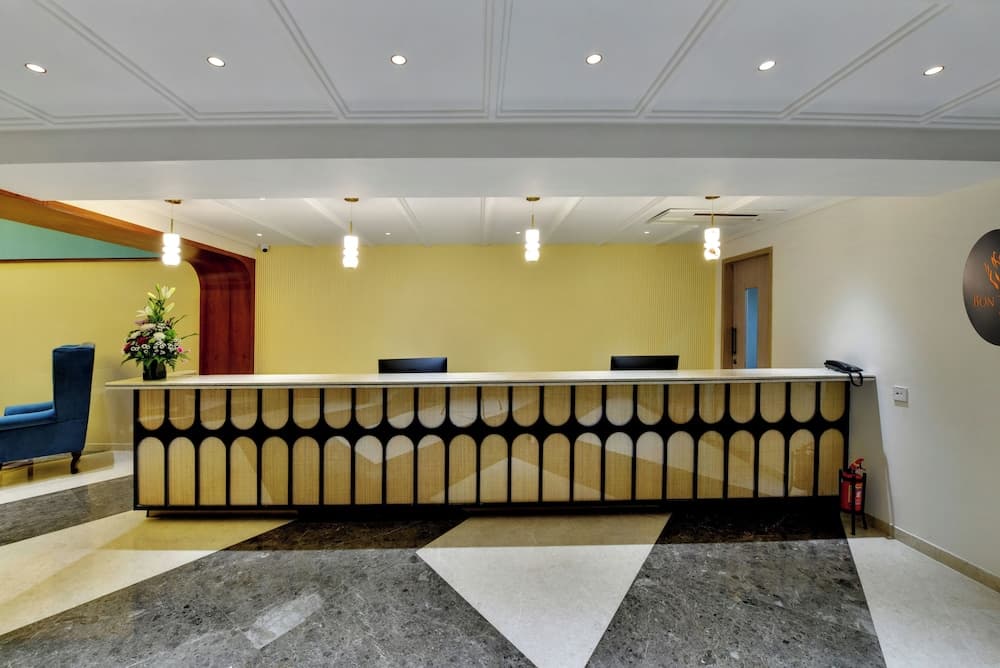 THE LUXANT HOTEL
