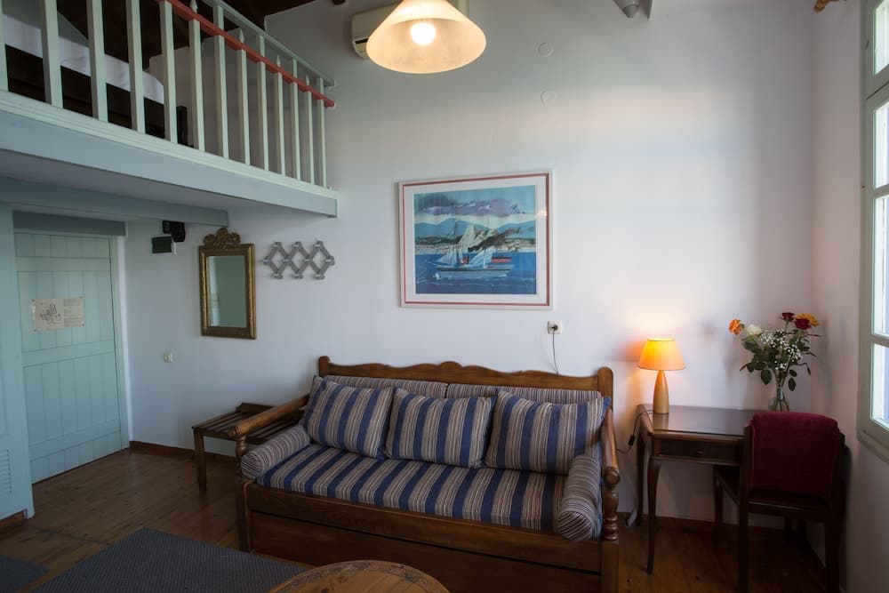 Nostos Hotel