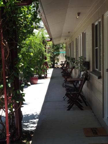 Sunbird Motel