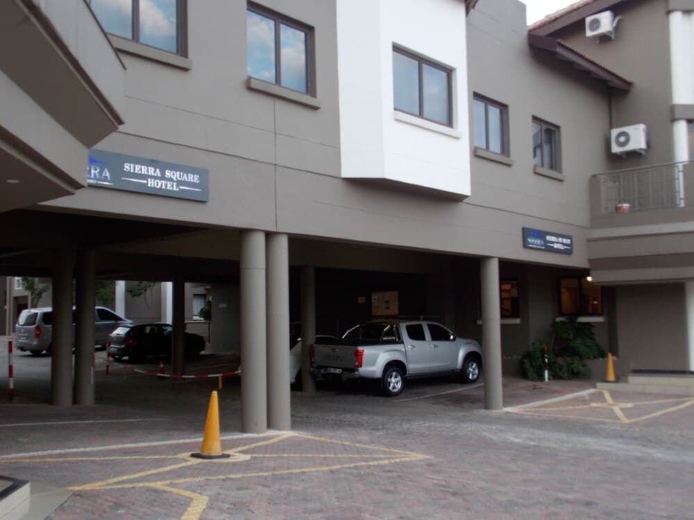 Sierra Square Hotel