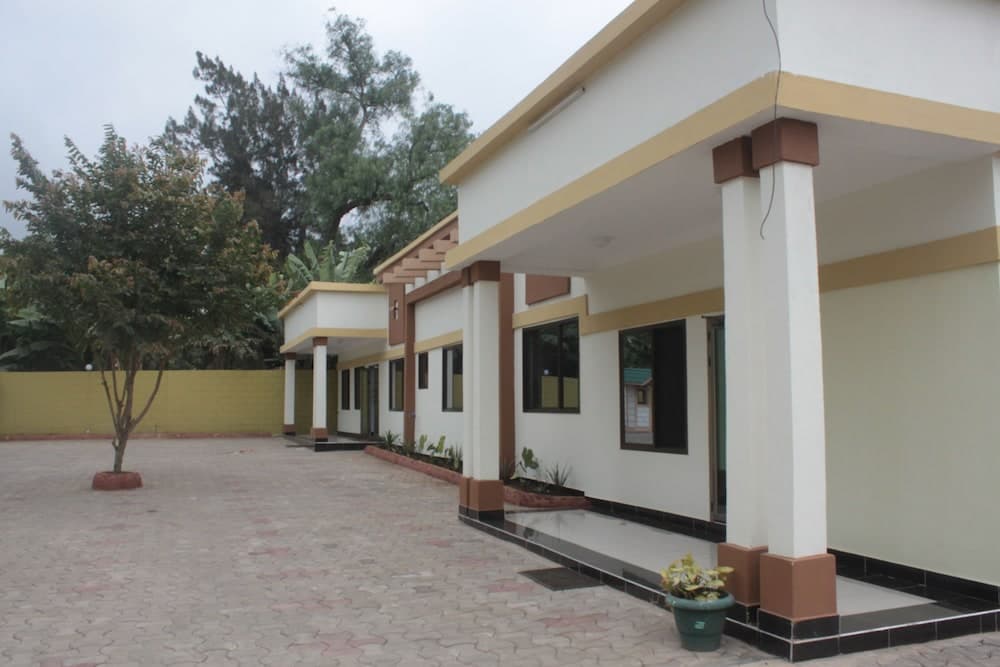 Way Side Hotel