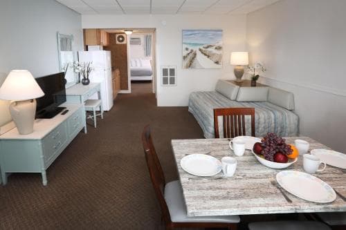 Aquarius Motor Inn