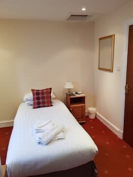 The Cedar Inn