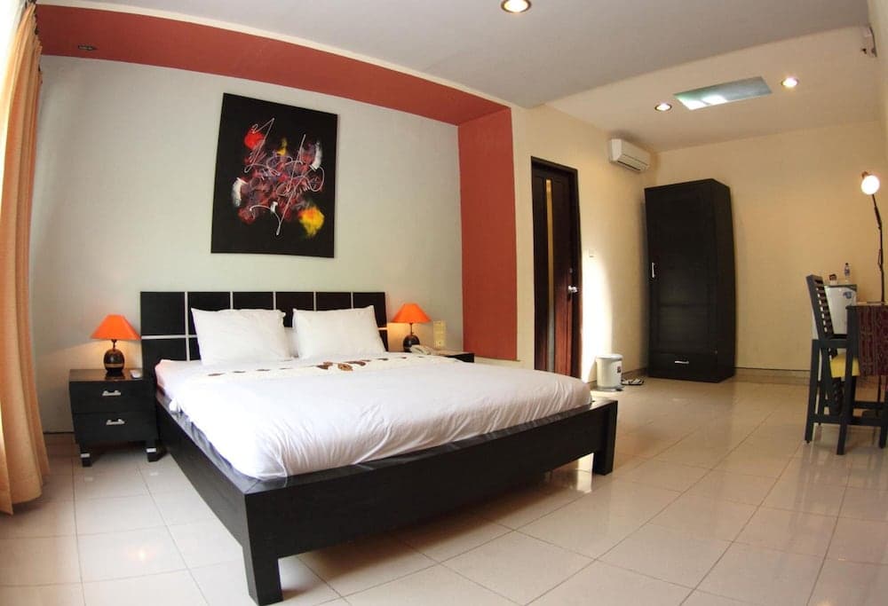 Puri Chorus Hotel
