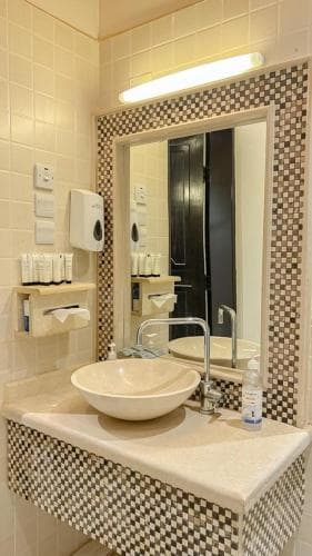 Levant Hotel