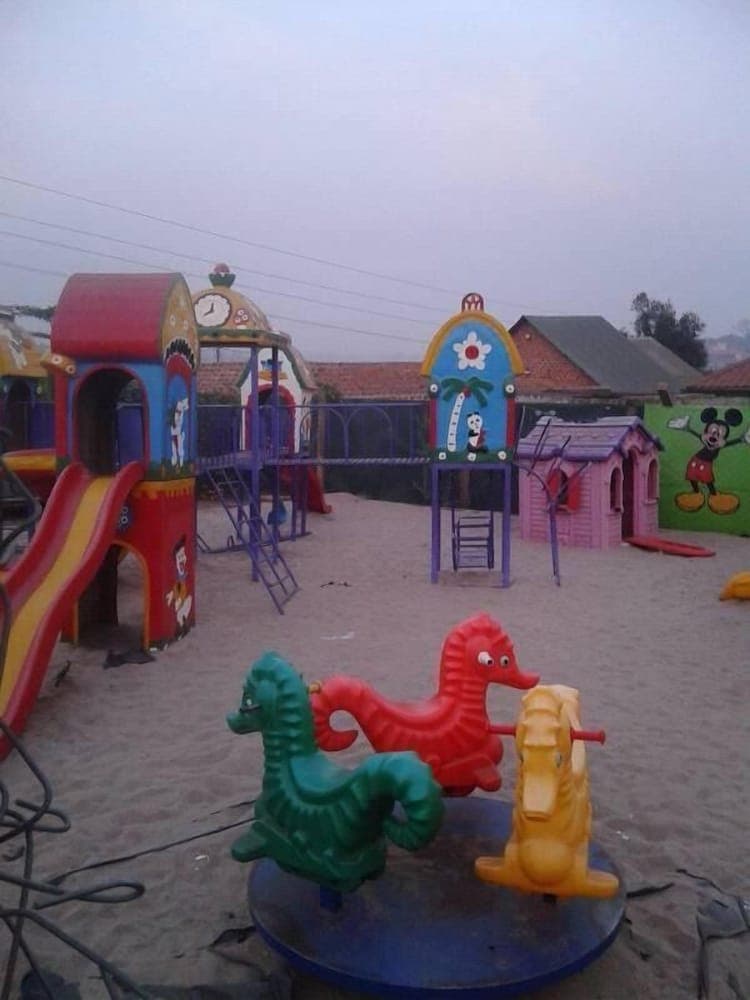 Makutano Hotel
