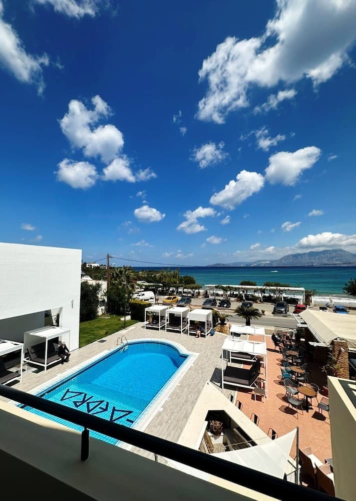 Faedra Beach Hotel