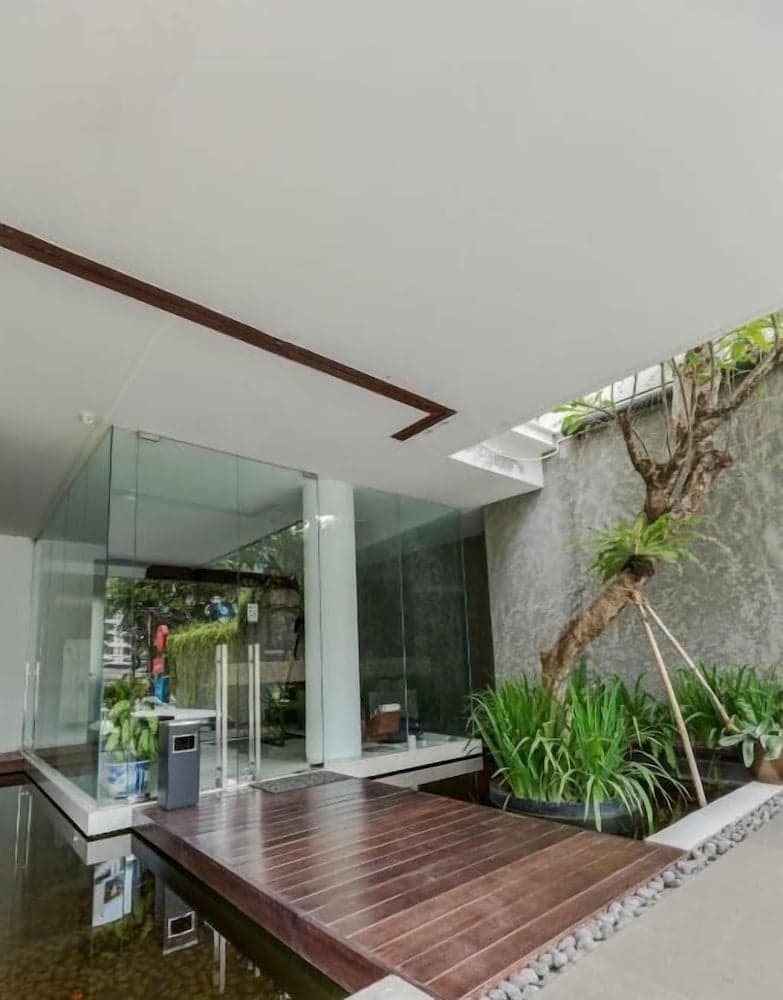 Upscale Suites