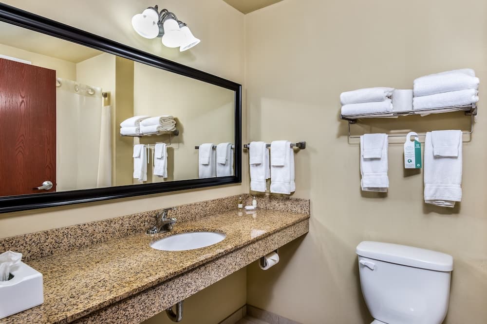 Cobblestone Inn & Suites - Brillion