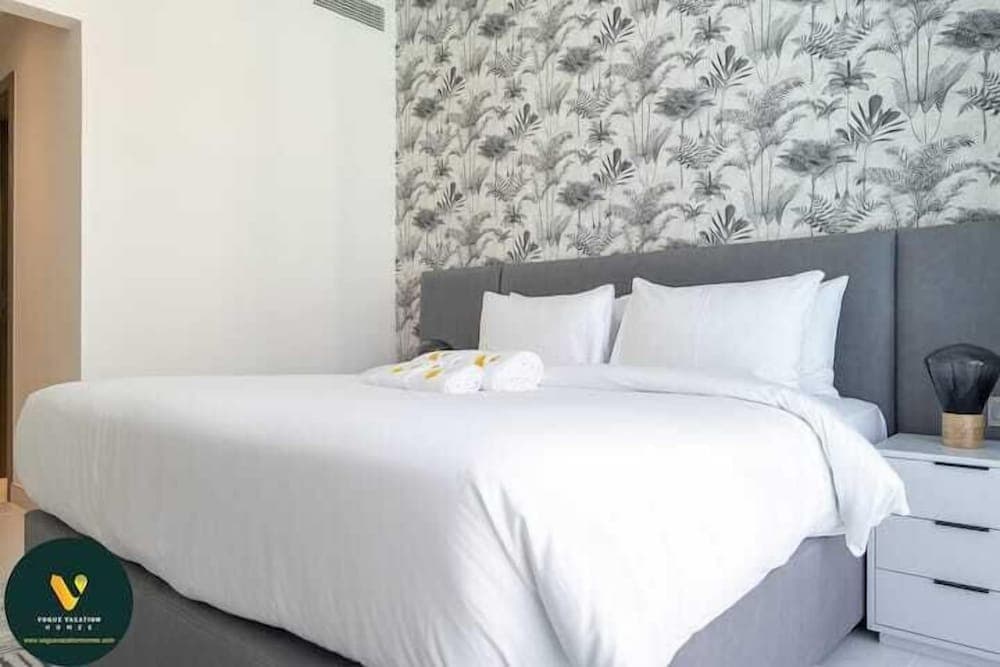 Vogue Lagoon District One Residence