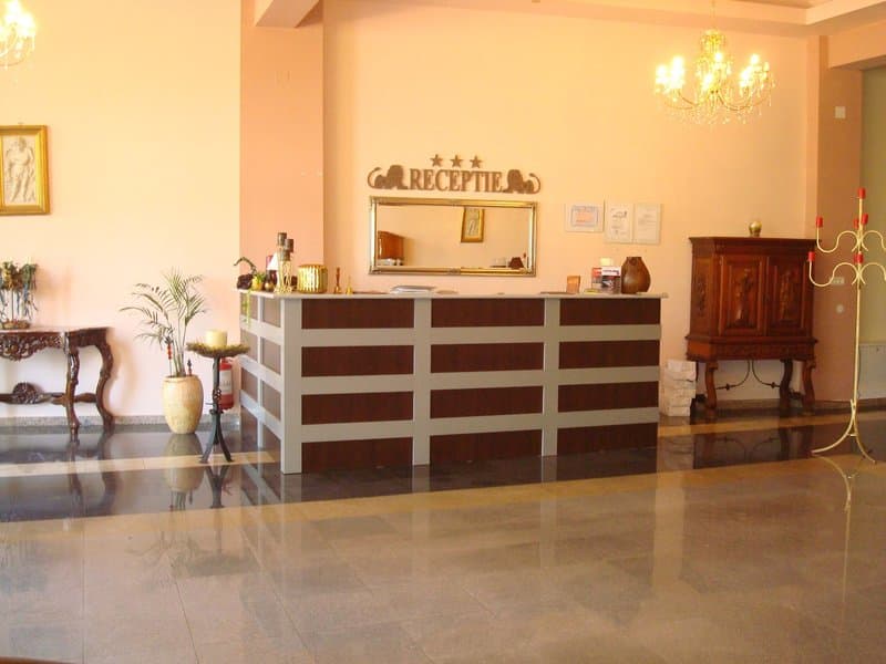 Arta Hotel