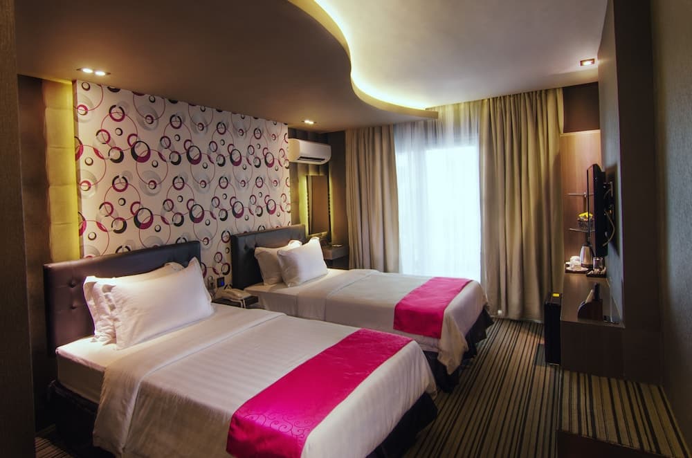Eloisa Royal Suites