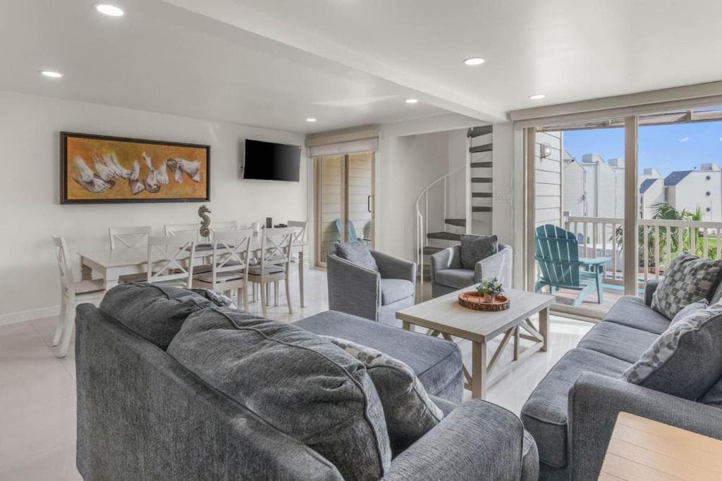 Epic Beachfront View Condo