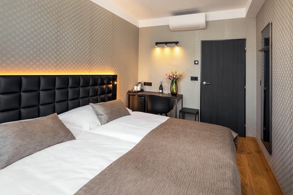 Aida Hotel