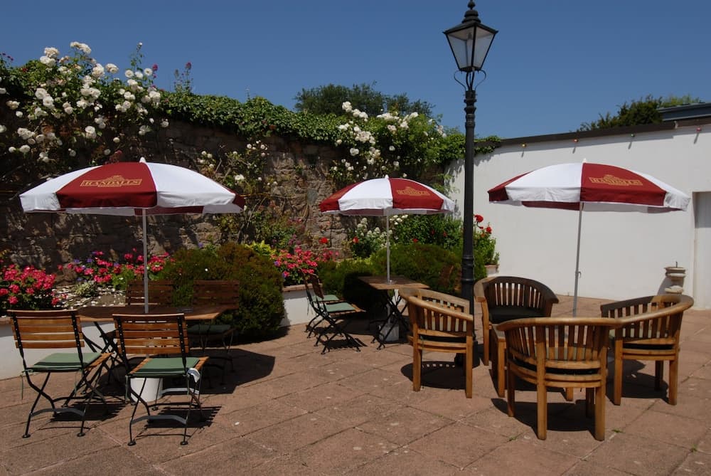 Oaklands Lodge Hotel