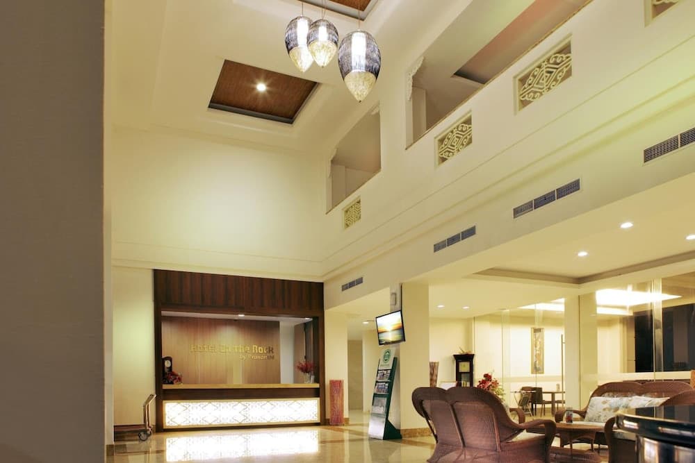 Hotel On The Rock