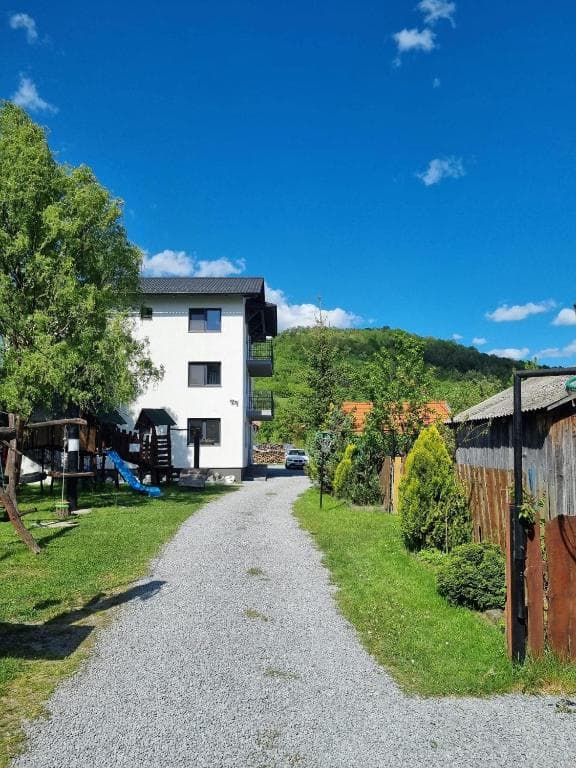 Apartamente Ambrus E Studio 21 Praid