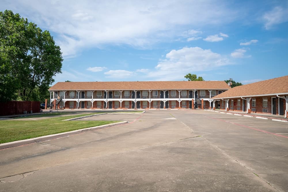 Countryside Inn