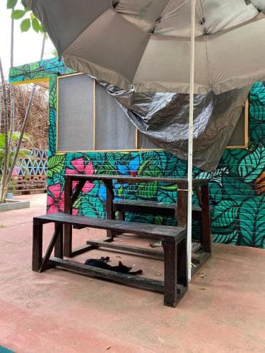 Hostal Shalom