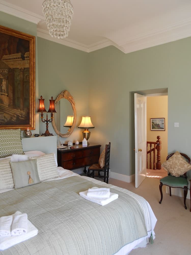 Hendre Clochydd Hall