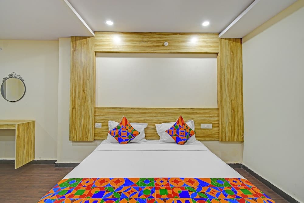 Fabhotel Cube