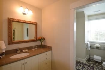 Cedar Spring Inn & Spa