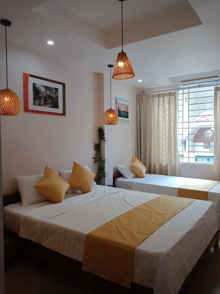Hola Homestay