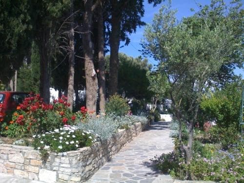 Elena Bungalows