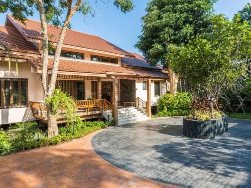 Angthong Villa