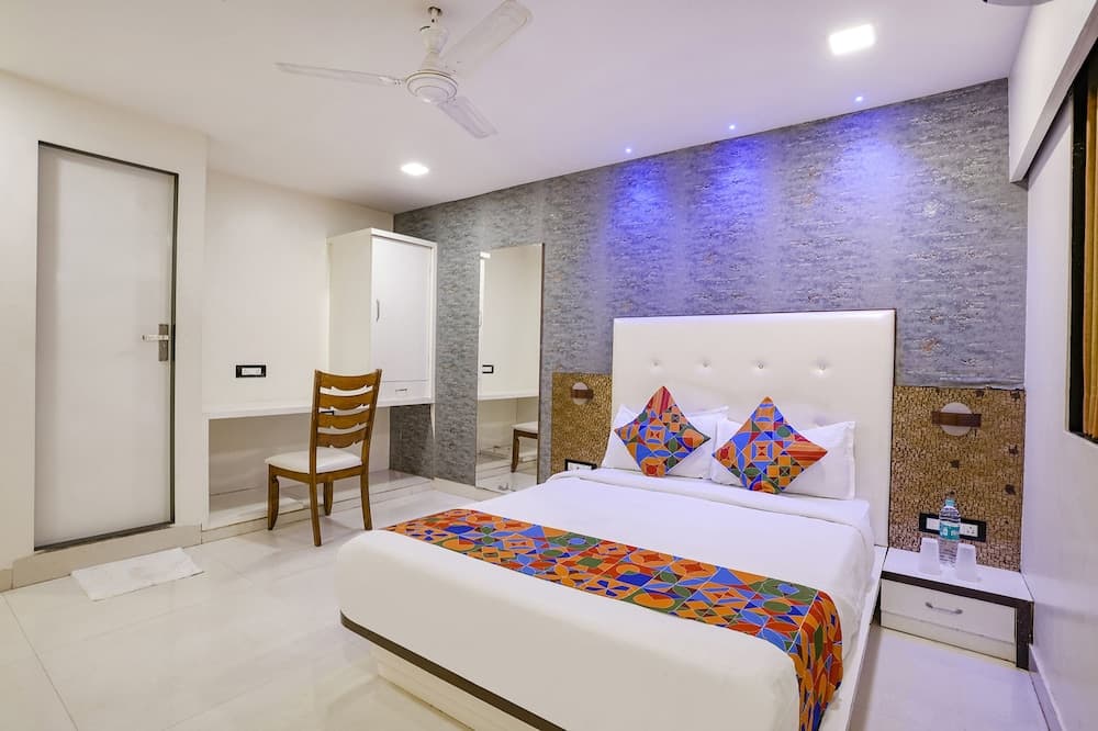 FabHotel Golden Star