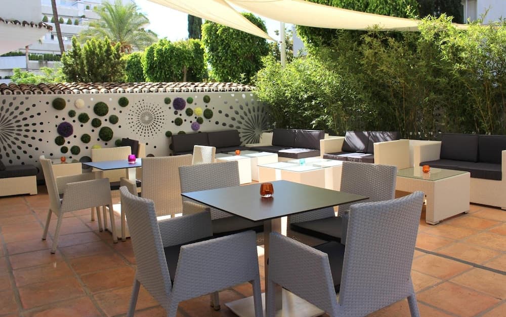 Aparthotel Monarque Sultán