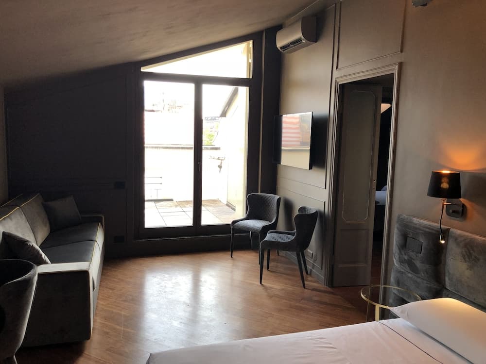 Garibaldi Suites
