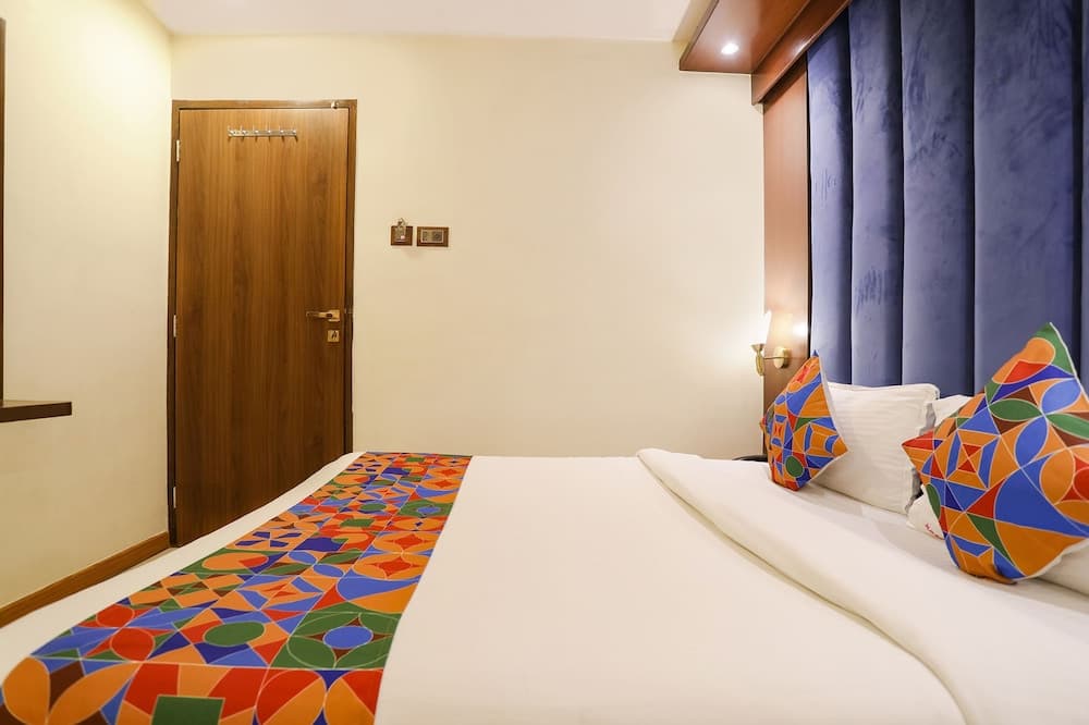 Fabhotel Rio
