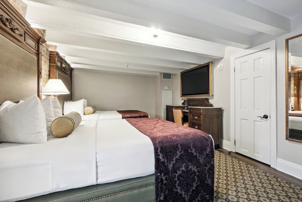 French Market Inn