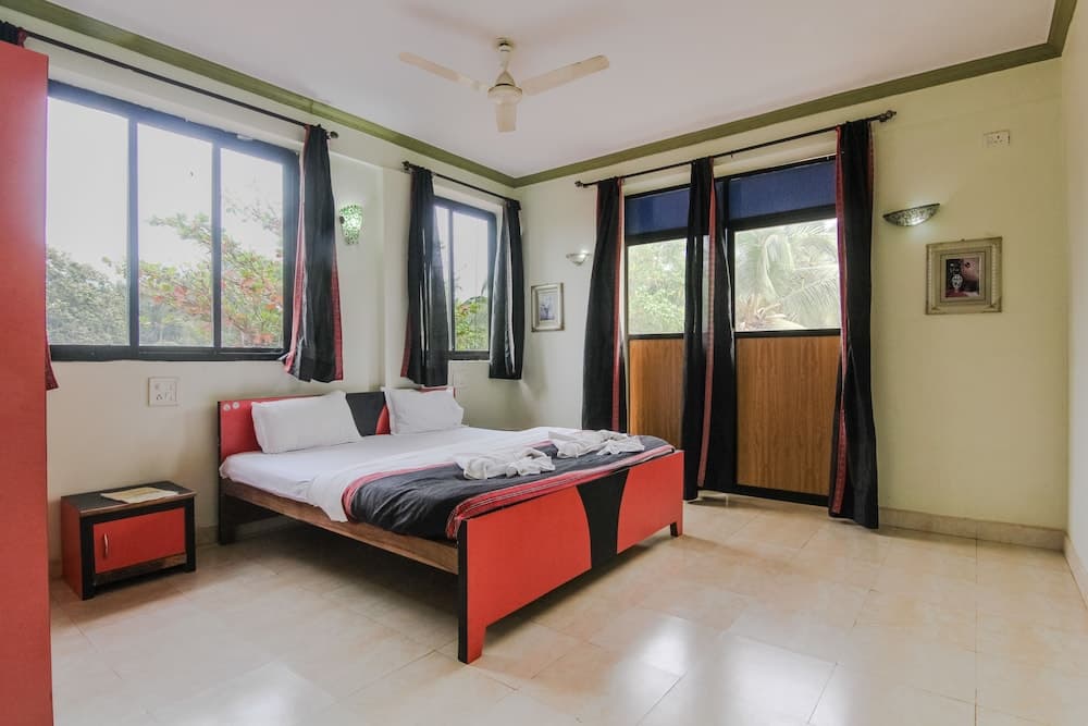 Morjim Bay Resorts