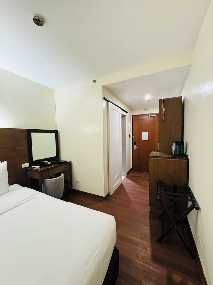 Pearl Lane Hotel