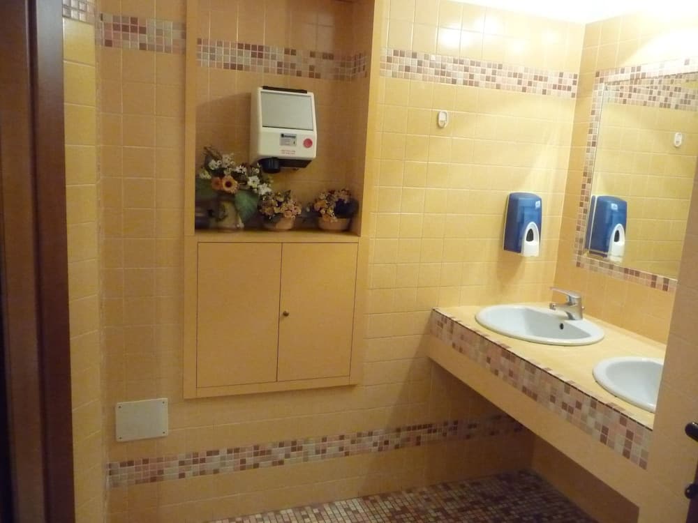 Desiree Hotel