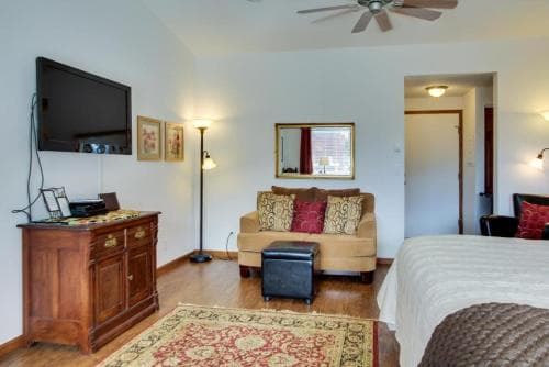 Ocean Cove Inn
