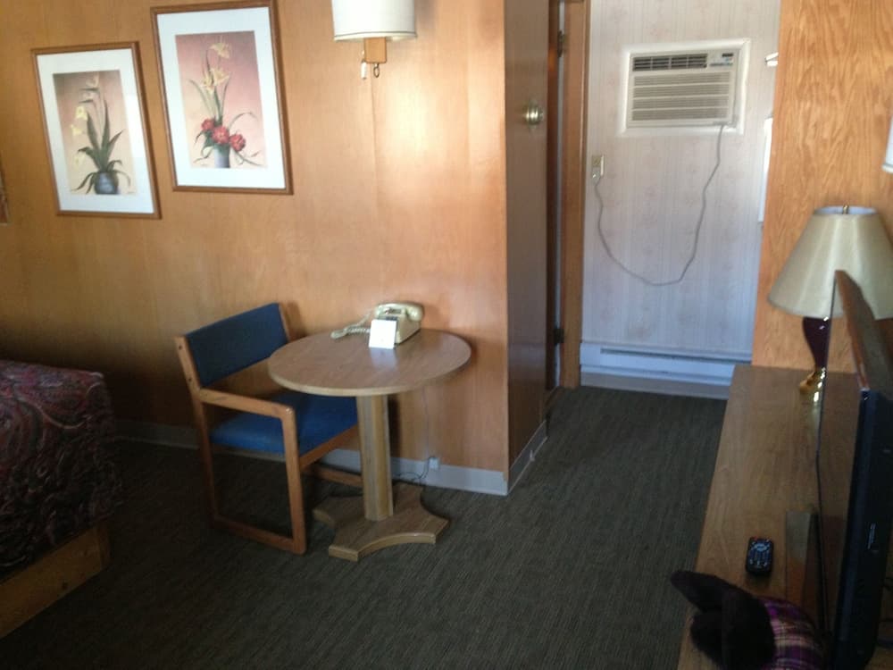 Jamestown Motel