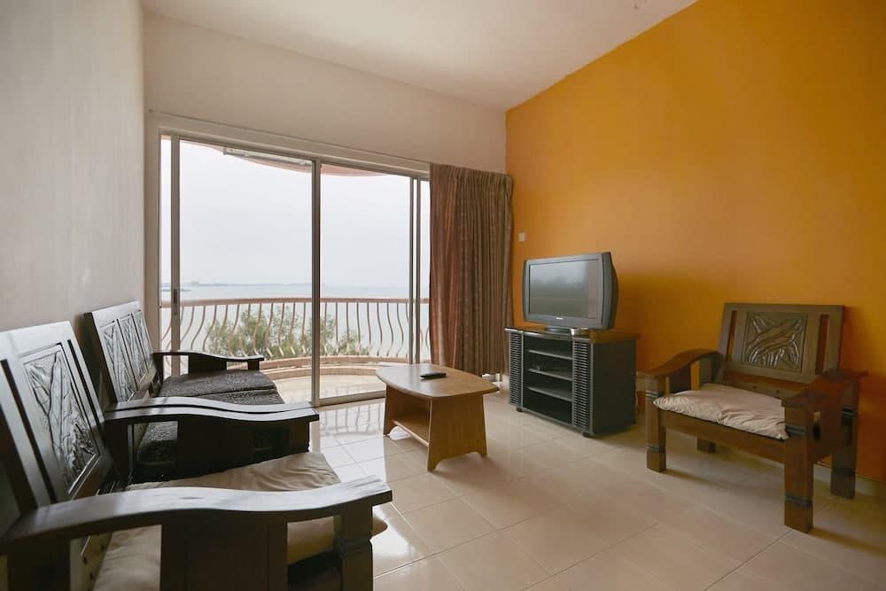 Sunshine Bay Resort