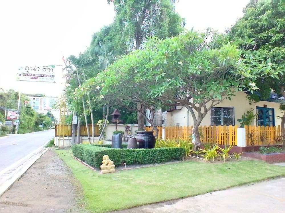 Lunarhut Resort